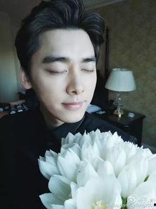 李易峰爆料面膜视频播放,揭秘明星护肤秘诀